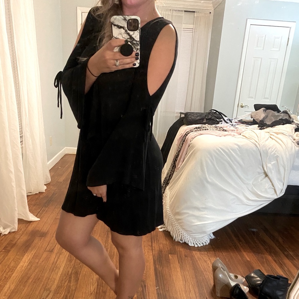 American Eagle Bellsleeve Little black dress Sz SM